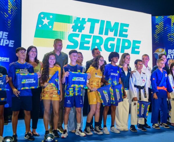 Time Sergipe recebe novos uniformes para competir nos Jogos Escolares Brasileiros