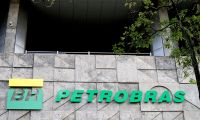 Petrobras produz recorde de gasolina no 3º tri de 436 mil barris/dia