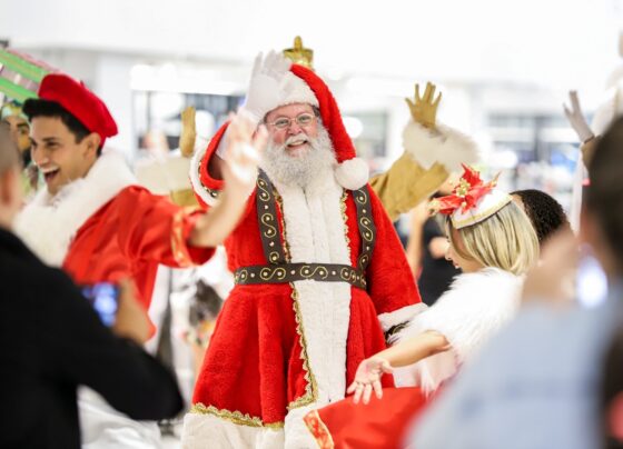 Papai Noel realiza a primeira Parada de Natal no RioMar em Aracaju – FaxAju