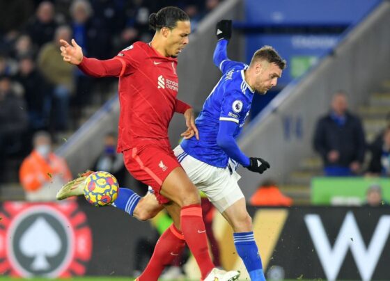 A tática inusitada de Vardy que pode tirar Van Dijk do sério