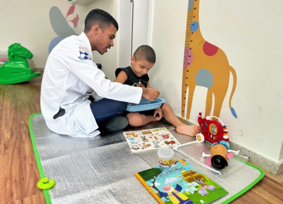 Ipesaúde oferece assistência multidisciplinar e humanizada a crianças neurodivergentes