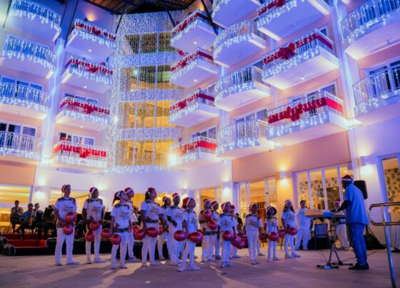 VIDAM inaugura Natal Iluminado e emociona hóspedes e turistas – FaxAju