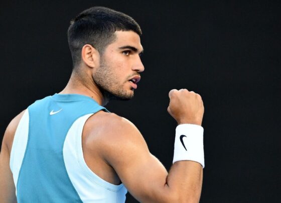 Alcaraz despacha Shevchenko e inicia campanha no Australian Open sem sustos