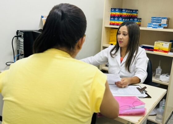 Farmacêuticos do Ipesaúde promovem cuidado integral e uso responsável de medicamentos