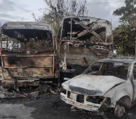 Incêndio criminoso destrói aproximadamente dez veículos da prefeitura de Poço Verde