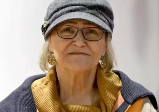 Mulher presa por invadir Capitólio recusa perdão de Trump – AJN1