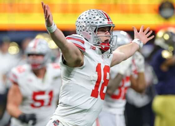Ohio State supera Notre Dame e é campeão nacional pela sétima vez no futebol americano universitário