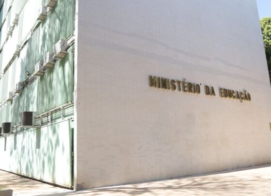 Pé-de-meia a universitários: quem tem direito e como acessar