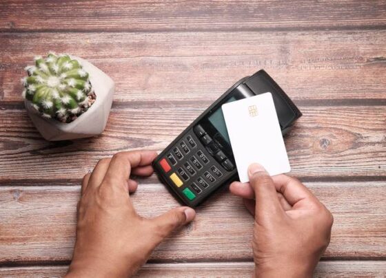 Pix de R$ 5 mil: dados de quem recebe também serão enviados à Receita?