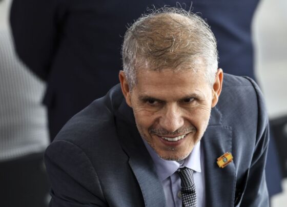 Sidônio critica “cortinas de fumaça“ e diz que povo não vê virtudes do governo
