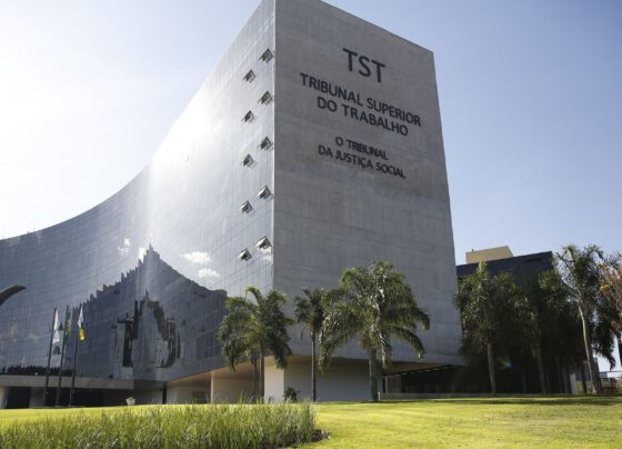 Supersalários: ministros do TST receberam até R$ 419 mil em dezembro