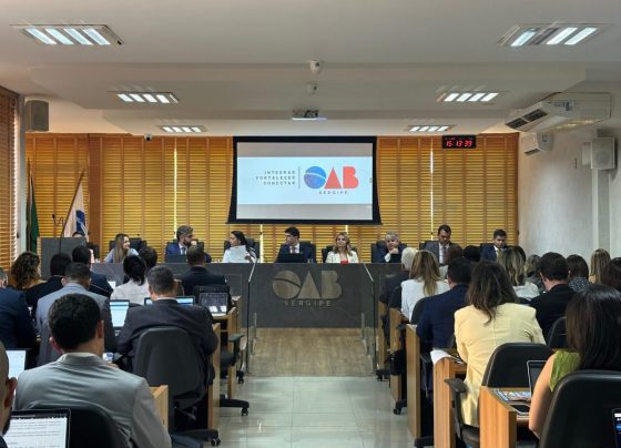 COM PLENÁRIO LOTADO, CONSELHO SECCIONAL REALIZA PRIMEIRA SESSÃO ORDINÁRIA DO TRIÊNIO 2025-2027 – FaxAju