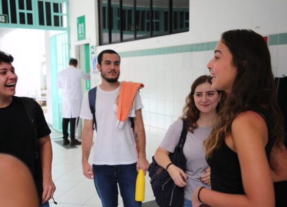 Como a timidez ou a extroversão podem influir na comunicação com as pessoas – AJN1