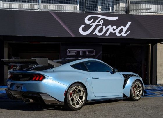 Ford reverte prejuízo no 4º trimestre, mas guidance decepciona