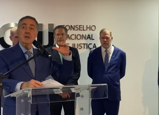 ”Judiciário arrecada pouco mais da metade do que custa”, diz Barroso