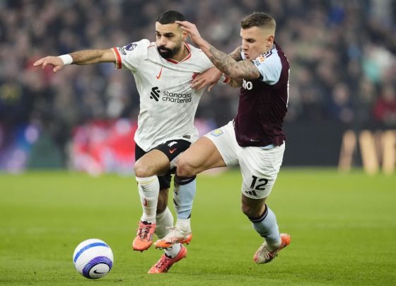 Liverpool busca empate, mas perde chance de disparar na Premier League