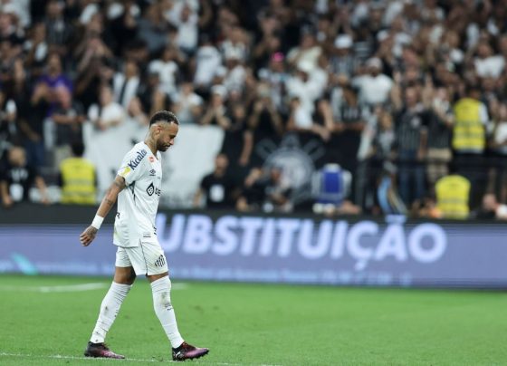Neymar elogia torcida do Corinthians após derrota do Santos