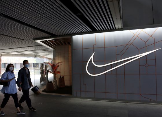 Nike se une a Kim Kardashian para tentar reverter crise