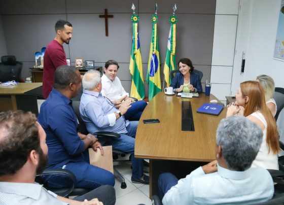 PREFEITA EMÍLIA CORRÊA RECEBE DIRETORIA DO FALCON E DISCUTE PARCERIAS PARA FORTALECER O FUTEBOL DE BASE – FaxAju