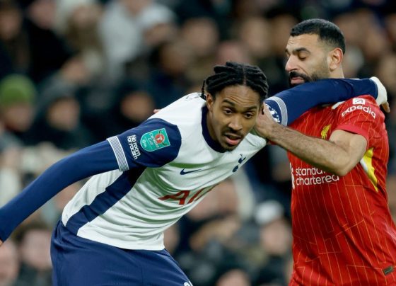 Quem leva a melhor em Liverpool x Tottenham no mata-mata?