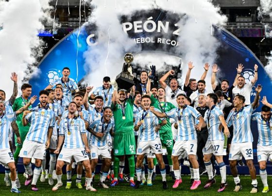 Racing castiga o Botafogo, ‘cala’ o Nilton Santos e é campeão da Recopa