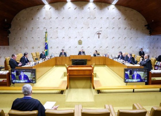 STF adia julgamento sobre prova obtida em celular na cena do crime