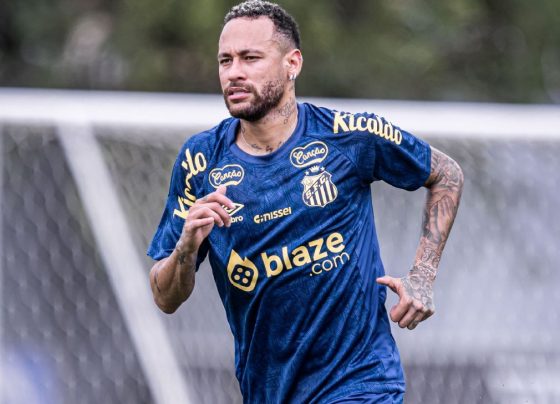 Santos: Neymar aparece no BID e fica regularizado para reestreia