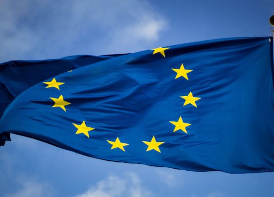 UE vai reduzir regras de sustentabilidade para empresas, aponta projeto