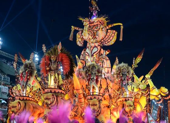 Água, fogo e fumaça marcam desfiles do 1º dia do grupo especial, no Rio – FaxAju
