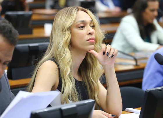 Erika Hilton quer anistia para mulheres presas por aborto no Brasil