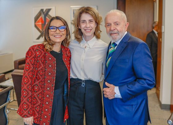 Lula parabeniza Fernanda Torres por concorrer ao Oscar: “Honrou o Brasil“