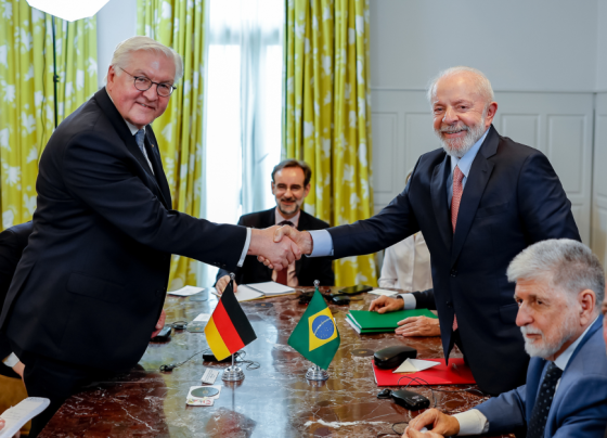 Lula se reúne com o presidente alemão Frank-Walter Steinmeier no Uruguai