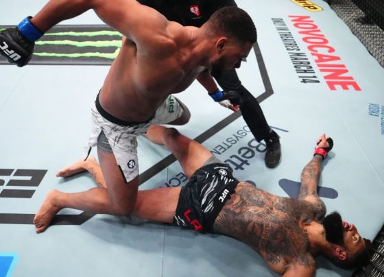 UFC: ‘gigante’ de quase 2 metros nocauteia ex-jogador da NFL em estreia