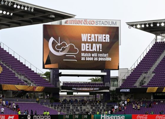 Alerta de tempestade atrasa jogo do Mundial de Clubes