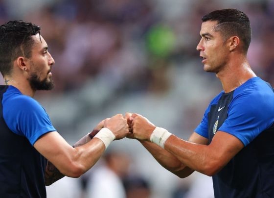 Alex Telles revela que pediu a CR7 para fechar com o Botafogo: ‘Vem ser feliz’