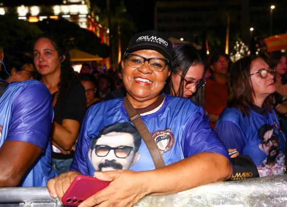 Fãs de Adelmário Coelho marcam presença na Fausto Cardoso para ver o ídolo no Forró Caju – FaxAju
