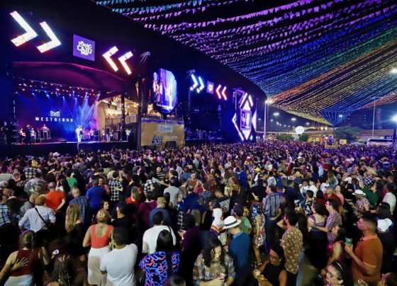 Praça Hilton Lopes será palco de mais doze dias de shows do Forró Caju 2025 – FaxAju