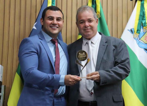 Rodrigo Fontes prestigia homenagem aos profissionais de enfermagem na Câmara de Aracaju – FaxAju