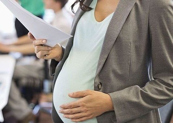 iniciativas impulsionam a trajetória de mulheres mães no meio jurídico