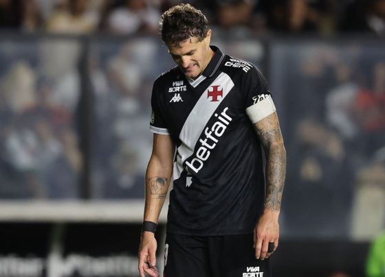 Com torcida ’em fúria’, Vasco empata com Del Valle e cai na Sul-Americana