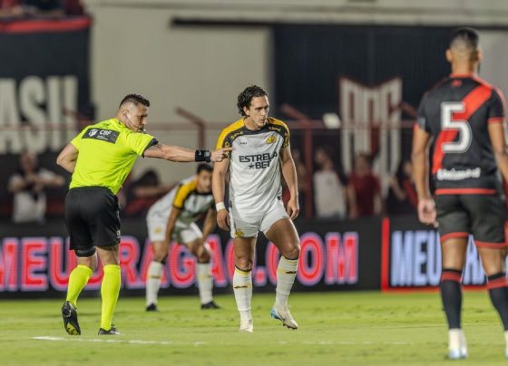 Criciúma vence Atlético-GO e volta a sonhar com G-4 da Série B