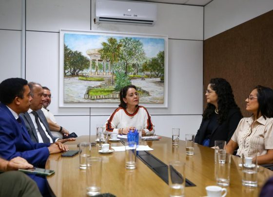 Emília Corrêa se reúne com moradores da Farolândia sobre melhorias no trânsito – FaxAju