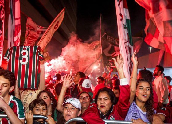 Fluminense desembarca com direito à ‘AeroFlu’ da torcida após 4º lugar no Mundial