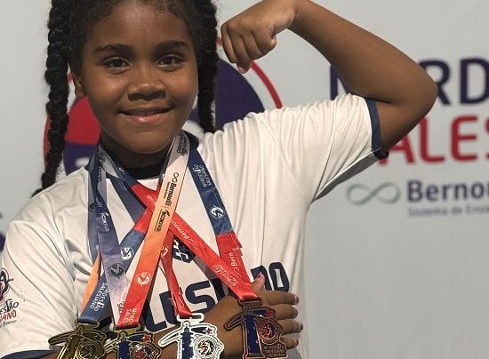 Nadadora sergipana conquista quatro medalhas em Nordestão escolar