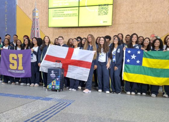 PRIMEIRO GRUPO DE ESTUDANTES DO “SERGIPE NO MUNDO” EM 2025 EMBARCA PARA O INTERCÂMBIO INTERNACIONAL – FaxAju