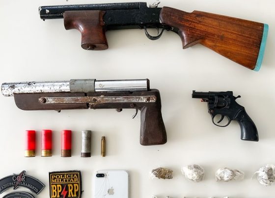 Polícia Militar apreende espingardas, simulacro de revólver, droga e prende homem em Nossa Senhora do Socorro – P.M.S.E.