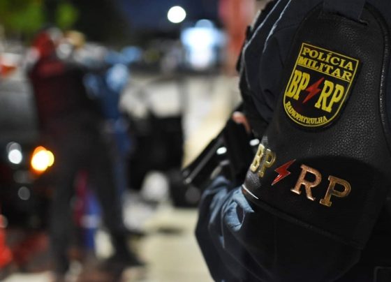 Polícia Militar prende homem com mandado de prisão em aberto por tráfico de drogas na Zona Sul da capital – P.M.S.E.