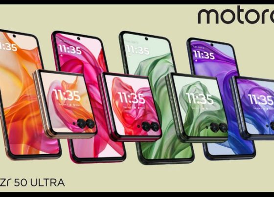 Smartphone Motorola Razr 50 Ultra com descontos de até 54%