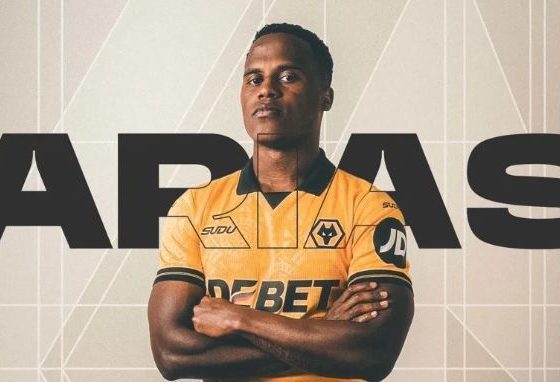 Wolverhampton anuncia a contratação de John Árias