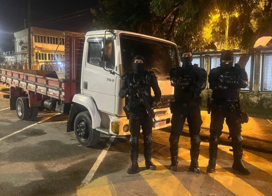 Ação conjunta das policias Militar e Civil apreende caminhão com restrição de roubo no município de Itabaiana – P.M.S.E.
